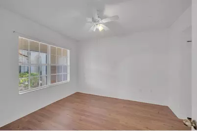 557 SE Prescott Place, Stuart, FL 34994 - Photo 8