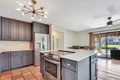 8336 SE Palm Street, Hobe Sound, FL 33455 - Photo 10