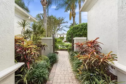 102 Tranquilla Drive, Palm Beach Gardens, FL 33418 - Photo 4