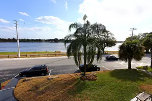 302 Lake Osborne Dr, Lake Worth Beach, FL 33461 - Photo 10