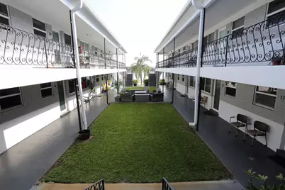 302 Lake Osborne Drive #9, Lake Worth, FL 33461 - Photo 4