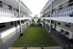 302 Lake Osborne Dr, Lake Worth Beach, FL 33461 - Photo 4