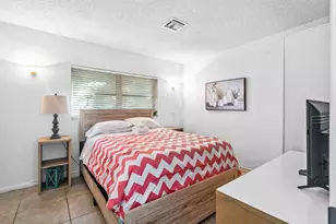 262 SE 9th Ave, Deerfield Beach, FL 33441 - Photo 6