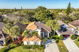 2767 S Clearbrook Circle, Delray Beach, FL 33445 - Photo 2