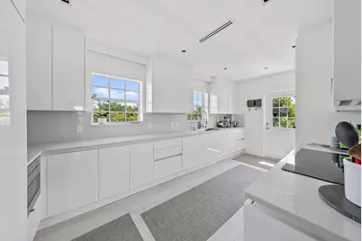 209 Evans Lane, Manalapan, FL 33462 - Photo 4