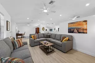 8166 N 155th Pl, Palm Beach Gardens, FL 33418 - Photo 6