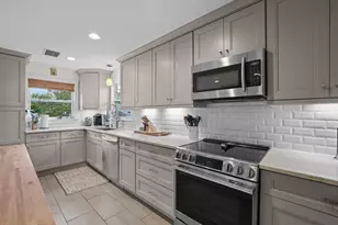 304 SE 4th Ave, Delray Beach, FL 33483 - Photo 8