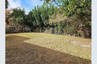 1375 26th Avenue SW, Vero Beach, FL 32962 - Photo 2