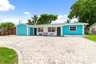 1479 SE 4th Ave, Deerfield Beach, FL 33441 - Photo 2