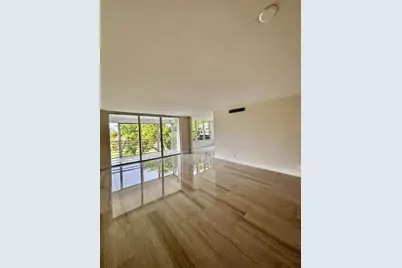 3960 Oaks Clubhouse Dr Drive #401, Pompano Beach, FL 33069 - Photo 2