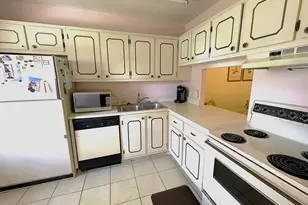 229 Lake Meryl Dr, West Palm Beach, FL 33411 - Photo 4