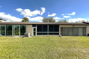 229 Lake Meryl Dr, West Palm Beach, FL 33411 - Photo 18