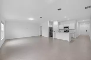 748 Carlyle Wy, Fort Pierce, FL 34947 - Photo 4