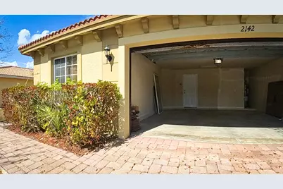 2142 SW Newport Isles Boulevard, Port Saint Lucie, FL 34953 - Photo 4