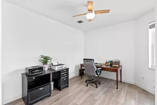 9790 Scribner Ln, Wellington, FL 33414 - Photo 16