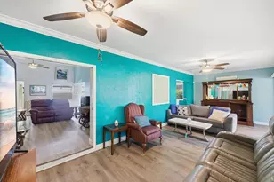 4610 King Palm Dr, Tamarac, FL 33319 - Photo 10