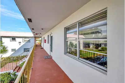 104 Plymouth M, West Palm Beach, FL 33417 - Photo 2