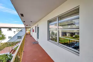 104 Plymouth M, West Palm Beach, FL 33417 - Photo 2