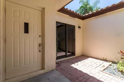 3113 Kingswood Terrace, Boca Raton, FL 33431 - Photo 2
