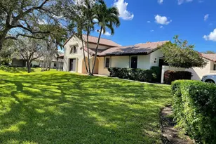 420 Ashwood Pl, Boca Raton, FL 33431 - Photo 2