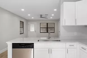 2240 86th Dr, Vero Beach, FL 32966 - Photo 4