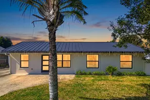 19124 SE Fearnley Dr, Jupiter, FL 33469 - Photo 2
