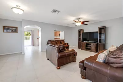 845 Imperial Lake Road, West Palm Beach, FL 33413 - Photo 10