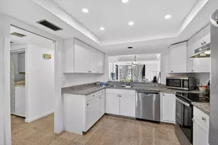 7030 Half Moon Cir, Hypoluxo, FL 33462 - Photo 4