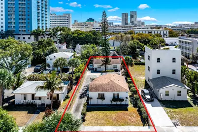 318 N Lakeside Court, West Palm Beach, FL 33407 - Photo 2