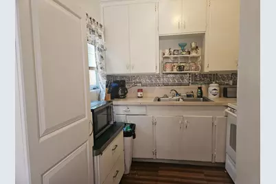 318 N Lakeside Court, West Palm Beach, FL 33407 - Photo 12