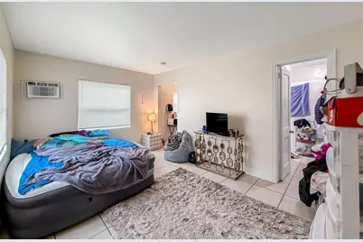 318 N Lakeside Court, West Palm Beach, FL 33407 - Photo 18