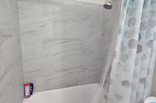 318 N Lakeside Ct, West Palm Beach, FL 33407 - Photo 22