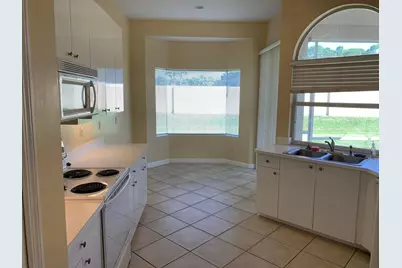 825 SW Andrews Cv Street, Port Saint Lucie, FL 34986 - Photo 4
