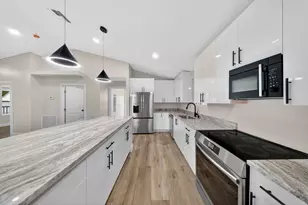 3554 NW 168th Ct, Okeechobee, FL 34972 - Photo 10