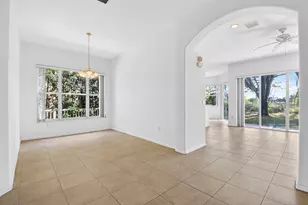 2431 Westmont Dr, West Palm Beach, FL 33411 - Photo 10