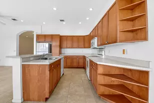 2431 Westmont Dr, West Palm Beach, FL 33411 - Photo 18