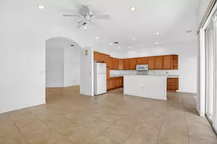2431 Westmont Dr, West Palm Beach, FL 33411 - Photo 14