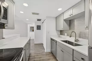 612 Executive Center Dr, West Palm Beach, FL 33401 - Photo 8