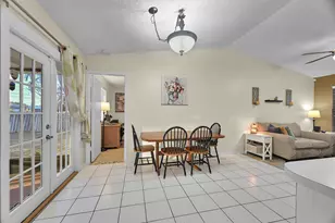 626 SW Cynthia St, Port Saint Lucie, FL 34983 - Photo 8