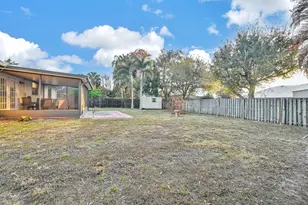 626 SW Cynthia St, Port Saint Lucie, FL 34983 - Photo 24