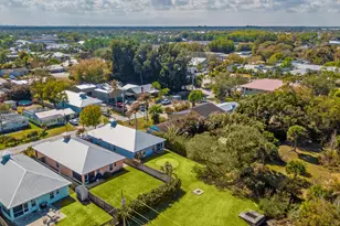 1091 SW 30th St, Palm City, FL 34990 - Photo 34