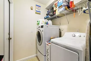 409 Woodview Cir, Palm Beach Gardens, FL 33418 - Photo 46