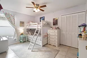 409 Woodview Cir, Palm Beach Gardens, FL 33418 - Photo 16