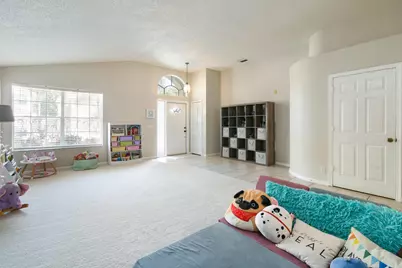 409 Woodview Circle, Palm Beach Gardens, FL 33418 - Photo 6