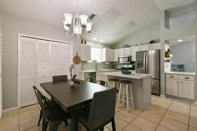 409 Woodview Circle, Palm Beach Gardens, FL 33418 - Photo 12