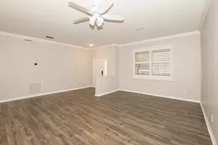 569 NW Cortina Ln, Port Saint Lucie, FL 34986 - Photo 14