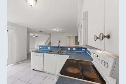 2221 White Pine Circle #B, Greenacres, FL 33415 - Photo 20