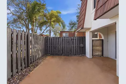 2221 White Pine Circle #B, Greenacres, FL 33415 - Photo 4