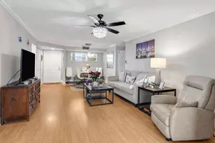 17 Colonial Club Dr, Boynton Beach, FL 33435 - Photo 4