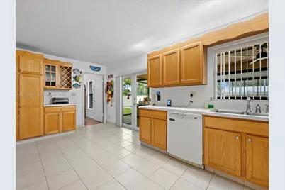 102 Chapel Lane, Tequesta, FL 33469 - Photo 2